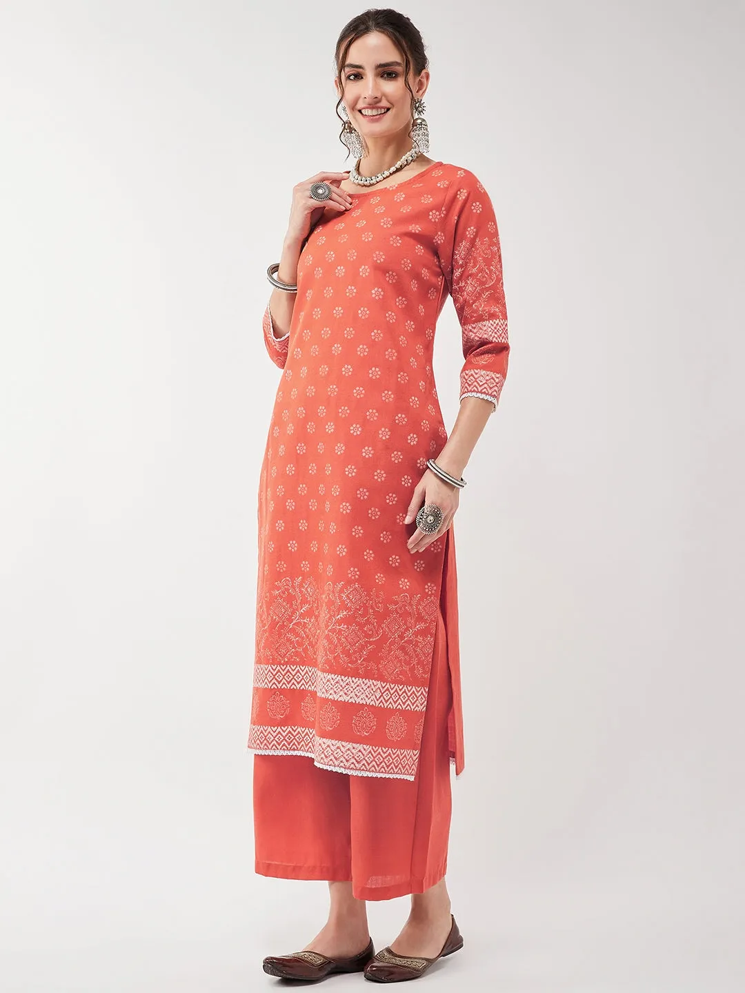 Casual Printed Kurta With Pant Set Having Lace Details