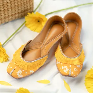 Yellow French Laced Printed Jutti